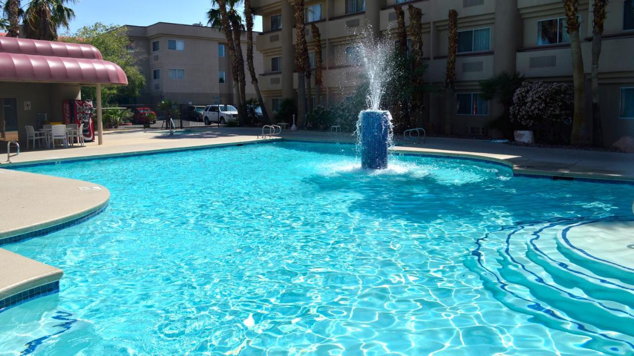Ramada Las Vegas Dış mekan fotoğraf