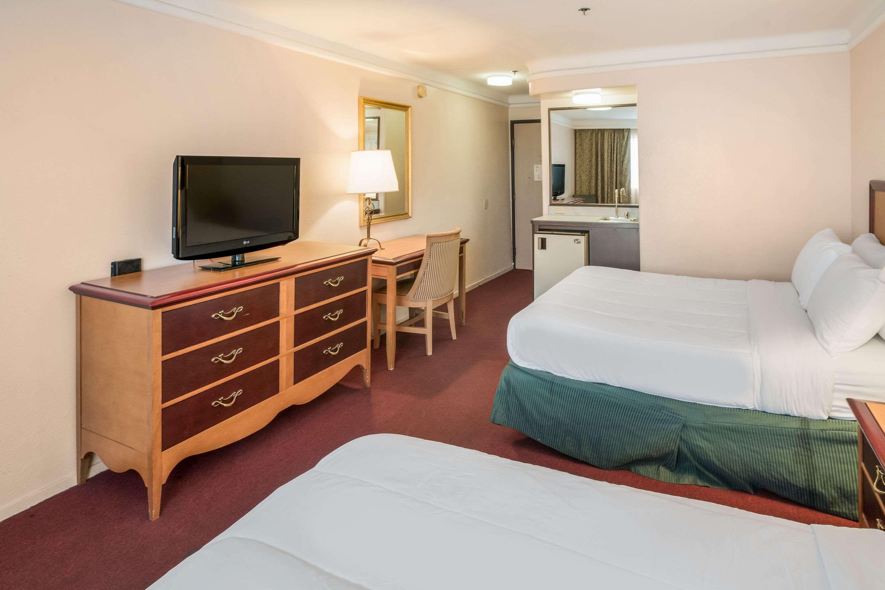 Ramada Las Vegas Dış mekan fotoğraf