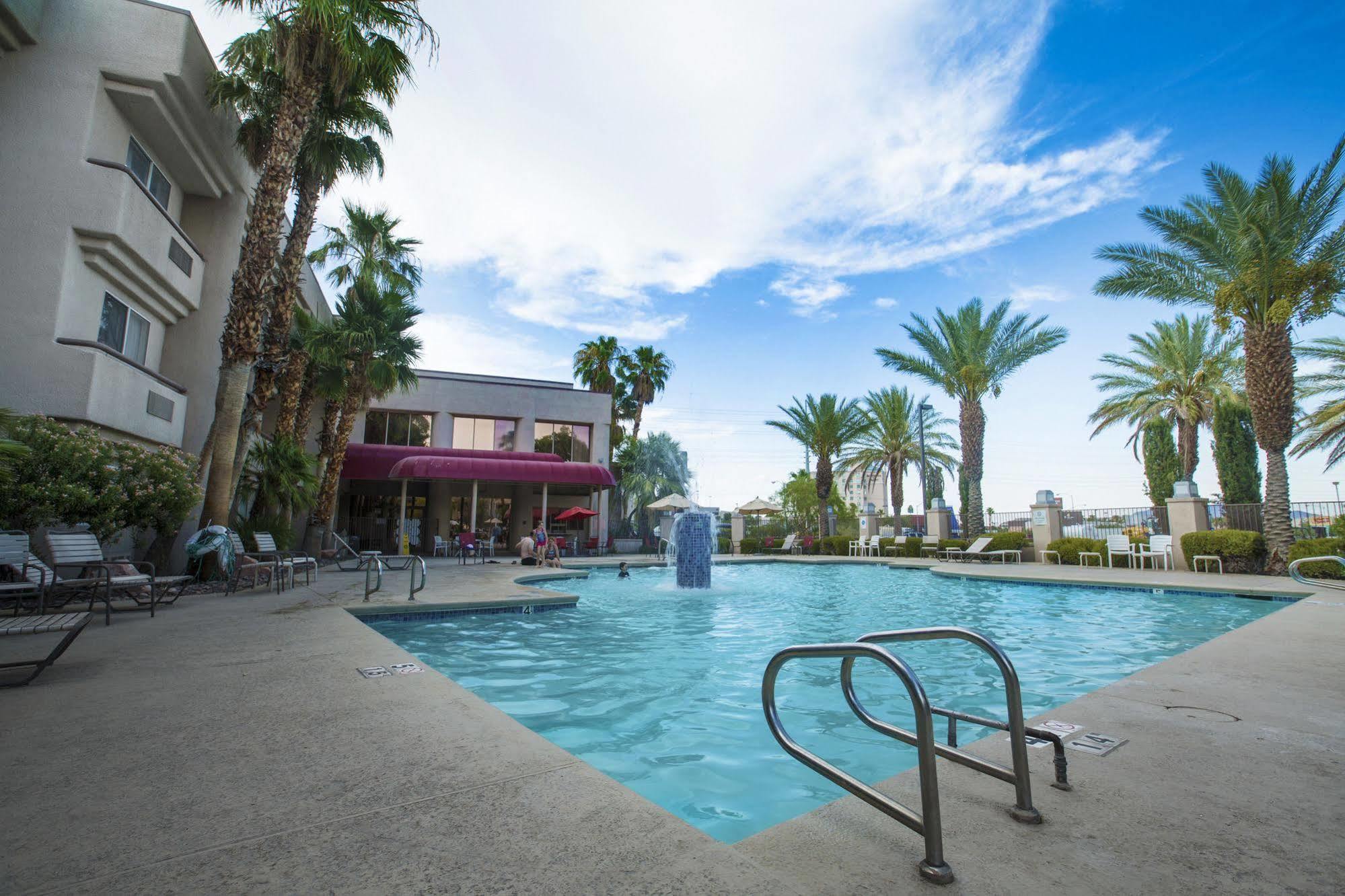 Ramada Las Vegas Dış mekan fotoğraf